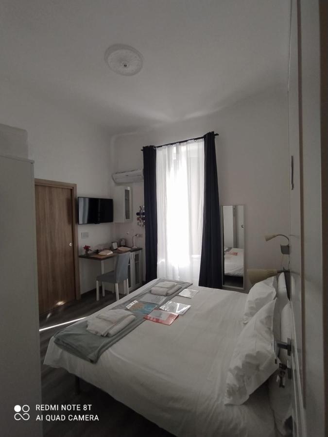 Domus Nikolai Hotel Bari Exterior photo