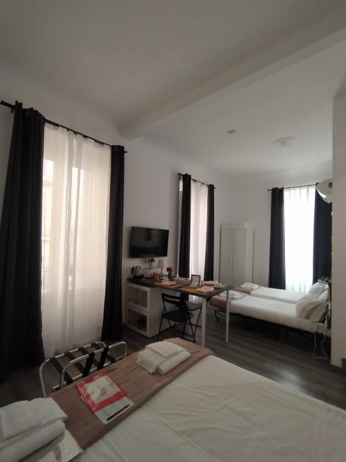 Domus Nikolai Hotel Bari Exterior photo