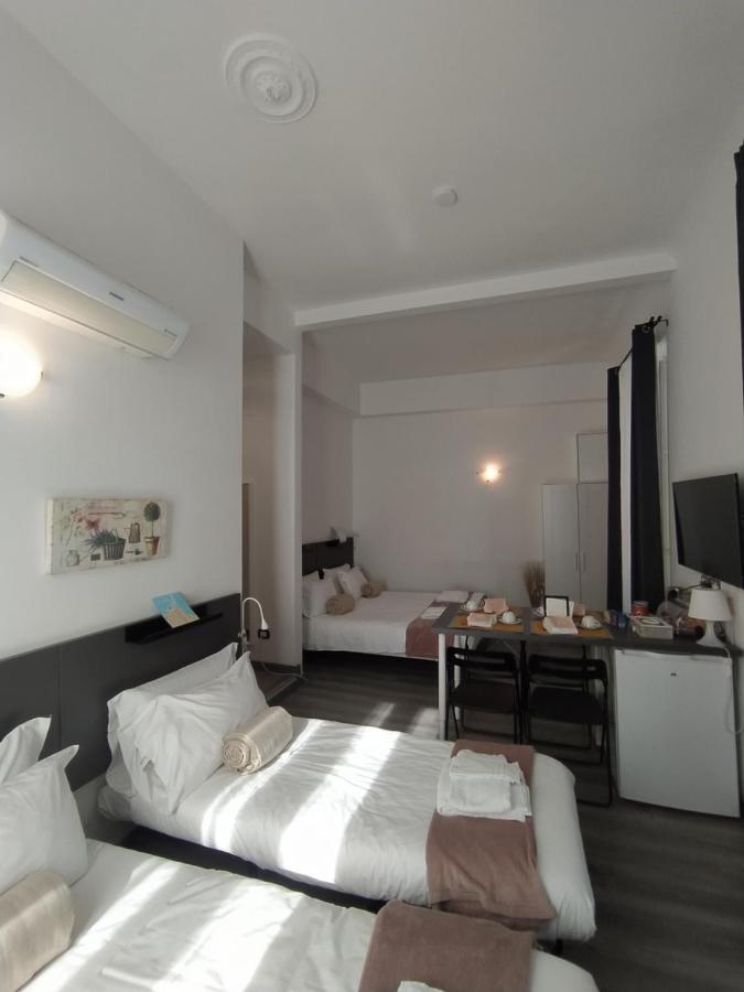 Domus Nikolai Hotel Bari Exterior photo